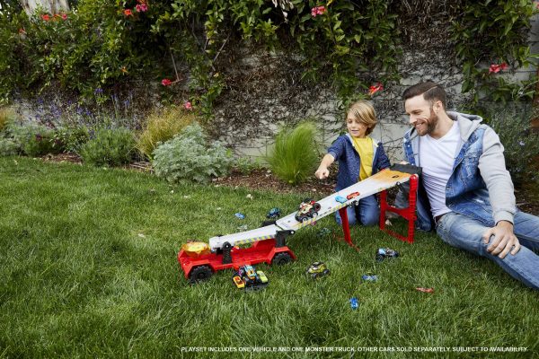Hot Wheels Monster Trucks Downhill Race & Go Play Set