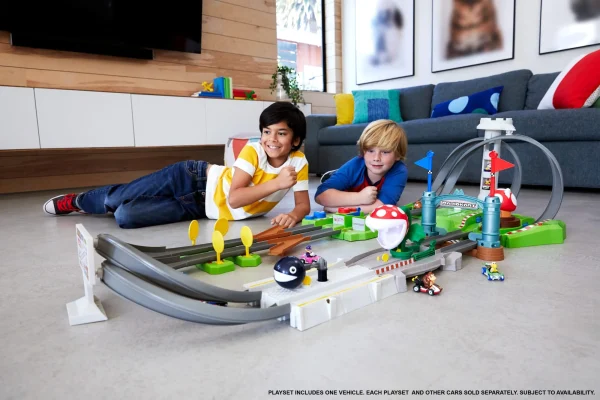 Hot Wheels Mario Kart Circuit Track Set